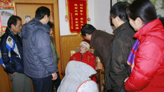 基础医学院春节走访慰问国医大师班秀文及党员教师