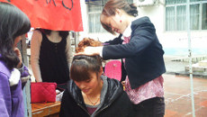 学雷锋，树新风，跟我学美容