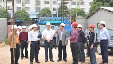一附院领导班子到仙葫分院工地现场办公
