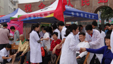 学习雷锋精神，倡导时代新风——赛恩斯新医药学院组织开展“学雷锋”活动