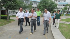 国家开发银行总行及广西分行领导到我校重阳老年公寓参观考察