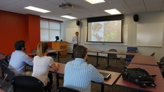 我校派出教师赴美国督优维尔学院开展中医药教学活动