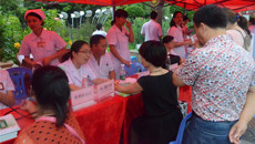 一附院组织专家开展便民惠民义诊活动