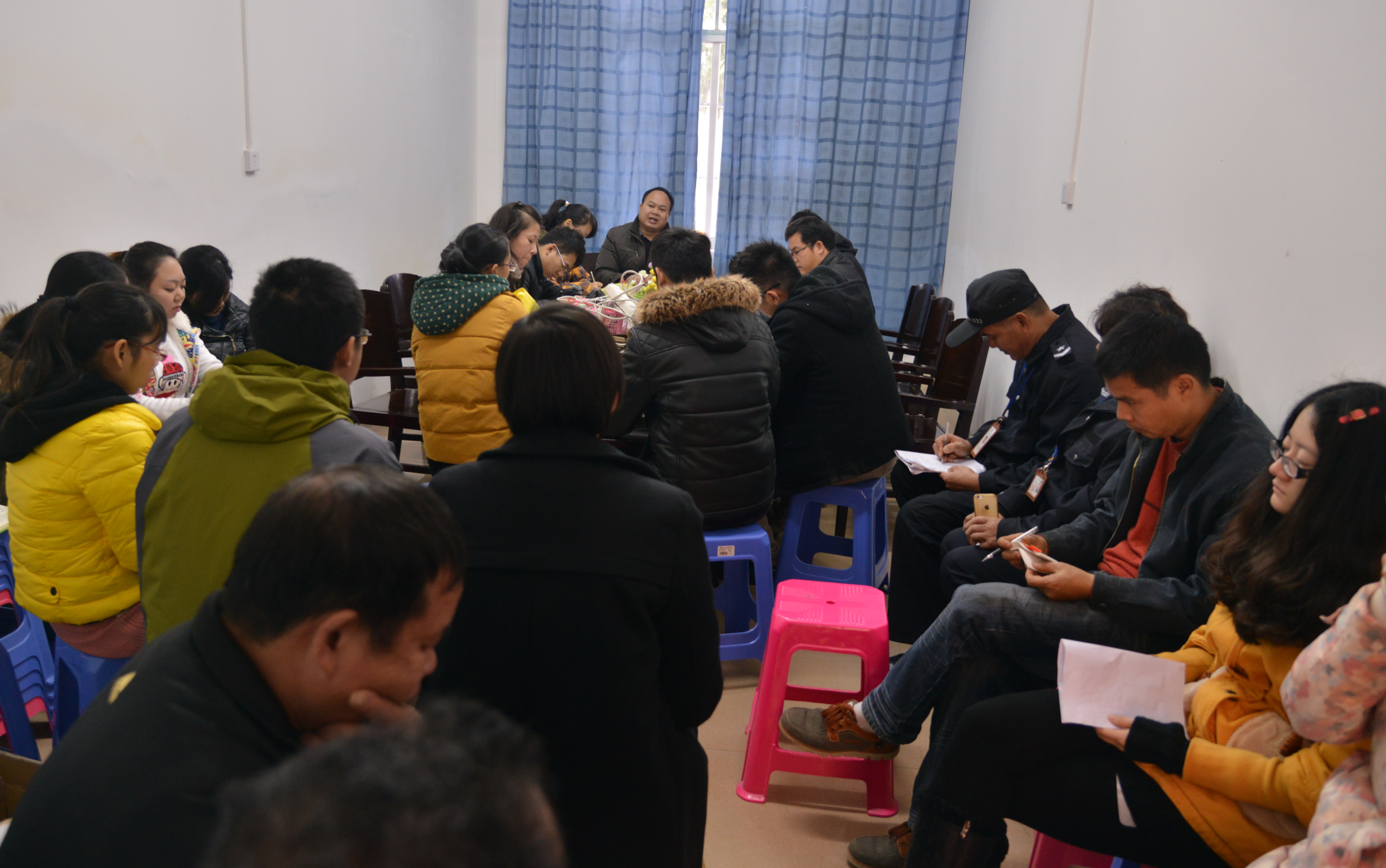 黄勇副校长主持检查总结会