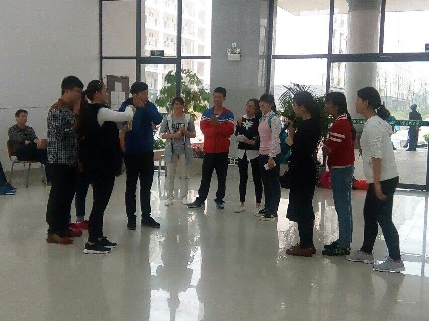 游戏气氛热烈和谐