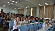 壮医药学院召开2012级壮医专业毕业实习动员大会