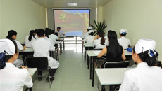 一附院副院长谢胜到所在党支部上党课