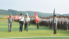 英姿飒爽 军歌嘹亮 ——星空彩票老版本下载赛恩斯新医药学院隆重举行2016级新生军训汇报表演暨总结表彰大会