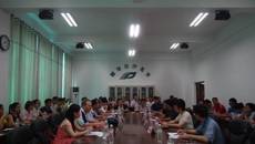 阿尔伯塔大学药物开发与创新中心主任Dr.Raimar Löbenberg、桂林医学院特聘教授奉建芳主任莅临我校作讲座