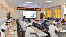 学校副校长罗伟生带领专家组到一附院检查指导护理学本科专业认证工作