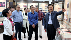 都安瑶族自治县梁锋一行来我校调研考察