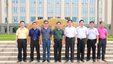 河池市副市长韦祖林一行到我校调研