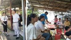 公共卫生与管理学院开展新入职党员“结对帮扶”建档立卡贫困生交流活动