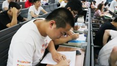 公共卫生与管理学院开展2015级学生实习前安全承诺书现场签字工作