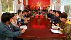 寒冬送暖有温情 暖心棉被暖人心--制药厂党委开展“暖心行动”给帮扶对象发放御寒棉被