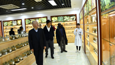 湖南中医药大学原副校长周小青一行来我校参观交流