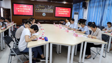 尤剑鹏书记参加公共卫生与管理学院“教育思想大讨论”座谈会