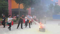 我校举行第二期消防安全培训暨应急逃生演练活动