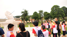 大手拉小手 感受中医药文化魅力——南师附小四年级同学及家长到仙葫校区参观学习