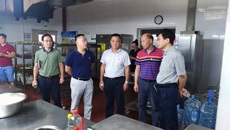 我校对两校区开展食品安全大检查