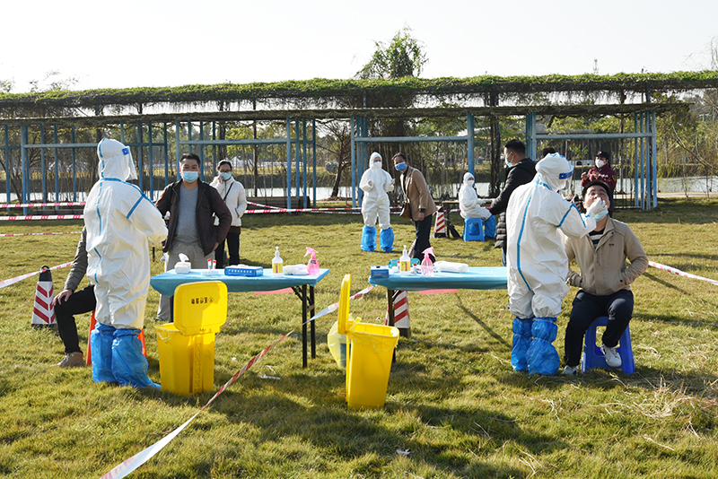 5核酸采样.jpg