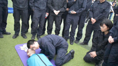 星空彩票老版本下载运动防护队到警院宣讲急救知识