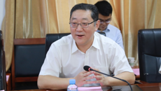 柳州市委市政府一行到我校座谈交流