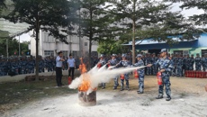 我校组织2021级学生开展“消防进军训”活动