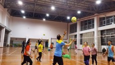 我校教职工气排球协会成功举办首届气排球比赛