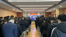 我校组织收听收看江泽民同志追悼大会