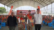 学校组织欢送2022年上半年入伍大学生