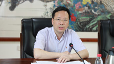 我校召开党委理论学习中心组学习（扩大）会