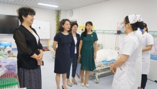 学校纪委书记覃宇环到护理学院开展工作调研