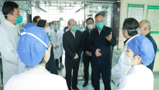 自治区副主席黄俊华一行莅临一附院调研督导新冠患者救治工作
