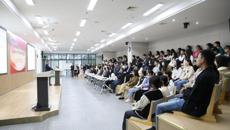 澳门大学王一涛教授、香港浸会大学贾伟教授应邀到我校作中医药高层次人才培养基地“名家大讲堂”学术报告