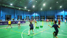 深入推进“健康中国 强体有我”全民健身活动 我校教职工羽毛球队与广西警察学院进行交流比赛