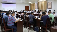 【主题教育】我校召开党委理论学习中心组学习（扩大）会 