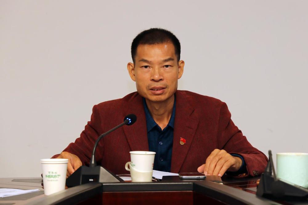 2f1a42b8b0bf947bba84e52b32e3960