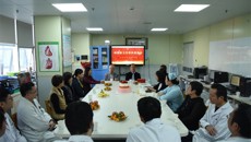 附属瑞康医院为心血管内科一区主任何劲松教授举办退休座谈会