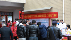 【附属国际壮医医院】名中医八桂行：广西名中医黄国东率队“赶圩”送健康