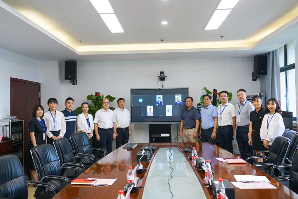 院领导慰问援科摩罗医疗队员