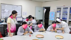 聆听心语，艺术疗愈——第一附属医院团委、社工部开展艺术治疗小组第二节活动