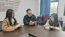 马克思主义学院第一党支部开展红色经典接力诵读活动