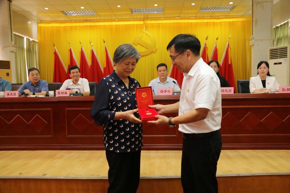 28933eb31a6a7d46ec2bf6090ef1d3d