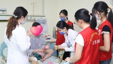 第一附属医院团委、社工部启动2025年“青心暖候，药韵病房”探访服务项目