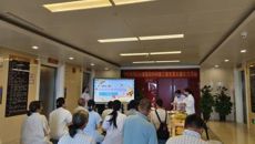 附属国际壮医医院内科第三党支部开展“双节”主题党日护患活动