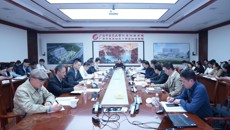 姚春校长旁听指导附属瑞康医院党委理论学习中心组学习（扩大）会