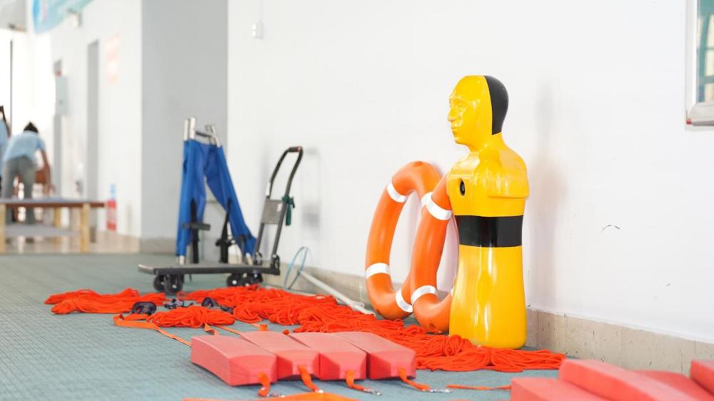 我校志愿者布置的场地器材