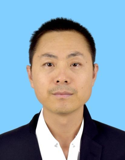 曲鑫建 硕导照片