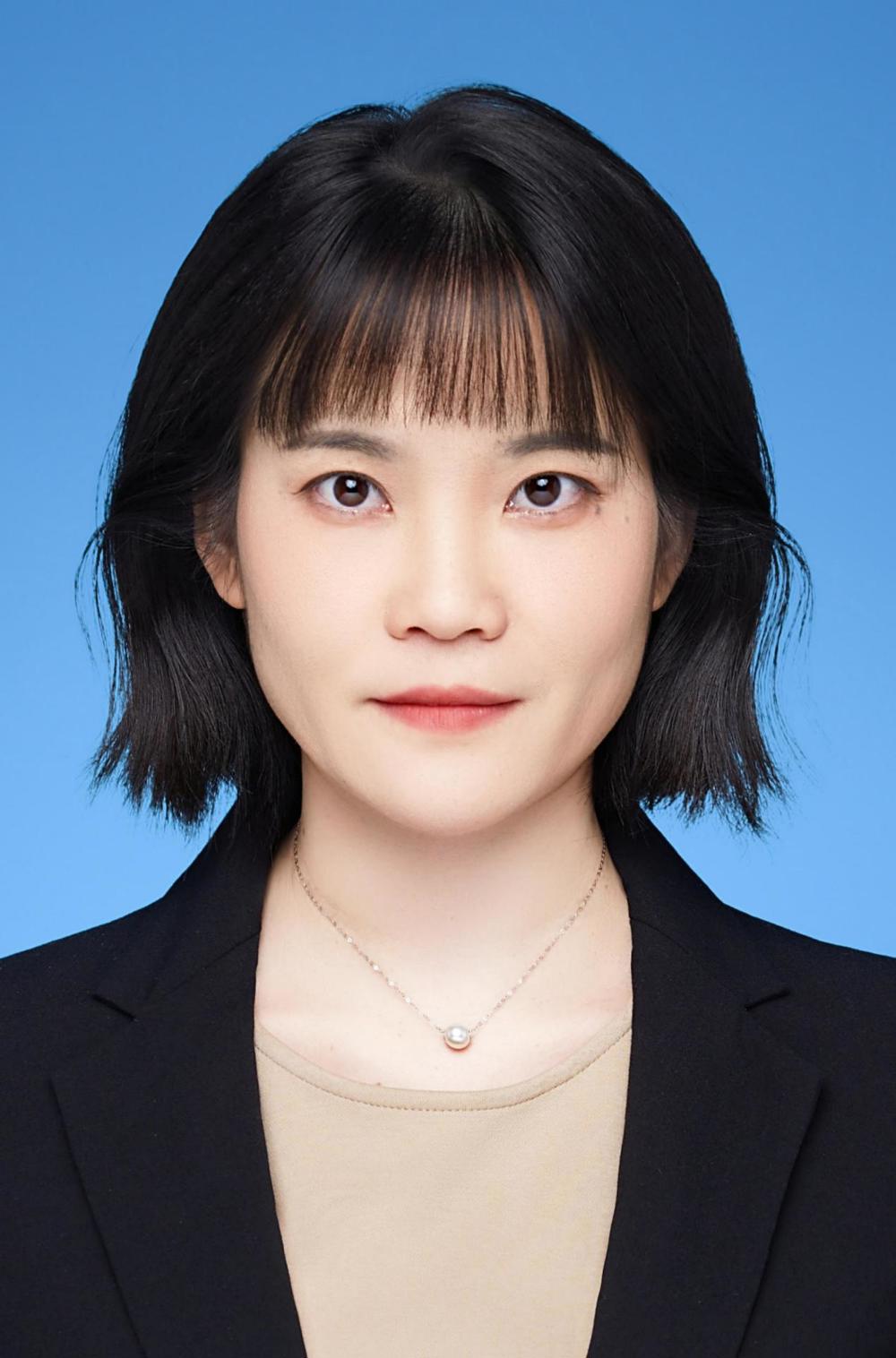 王雪妮+硕导照片